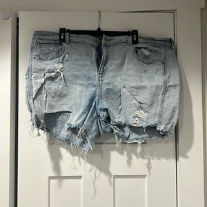 Old Navy Distressed Boyfriend Mid Rise Denim Shorts